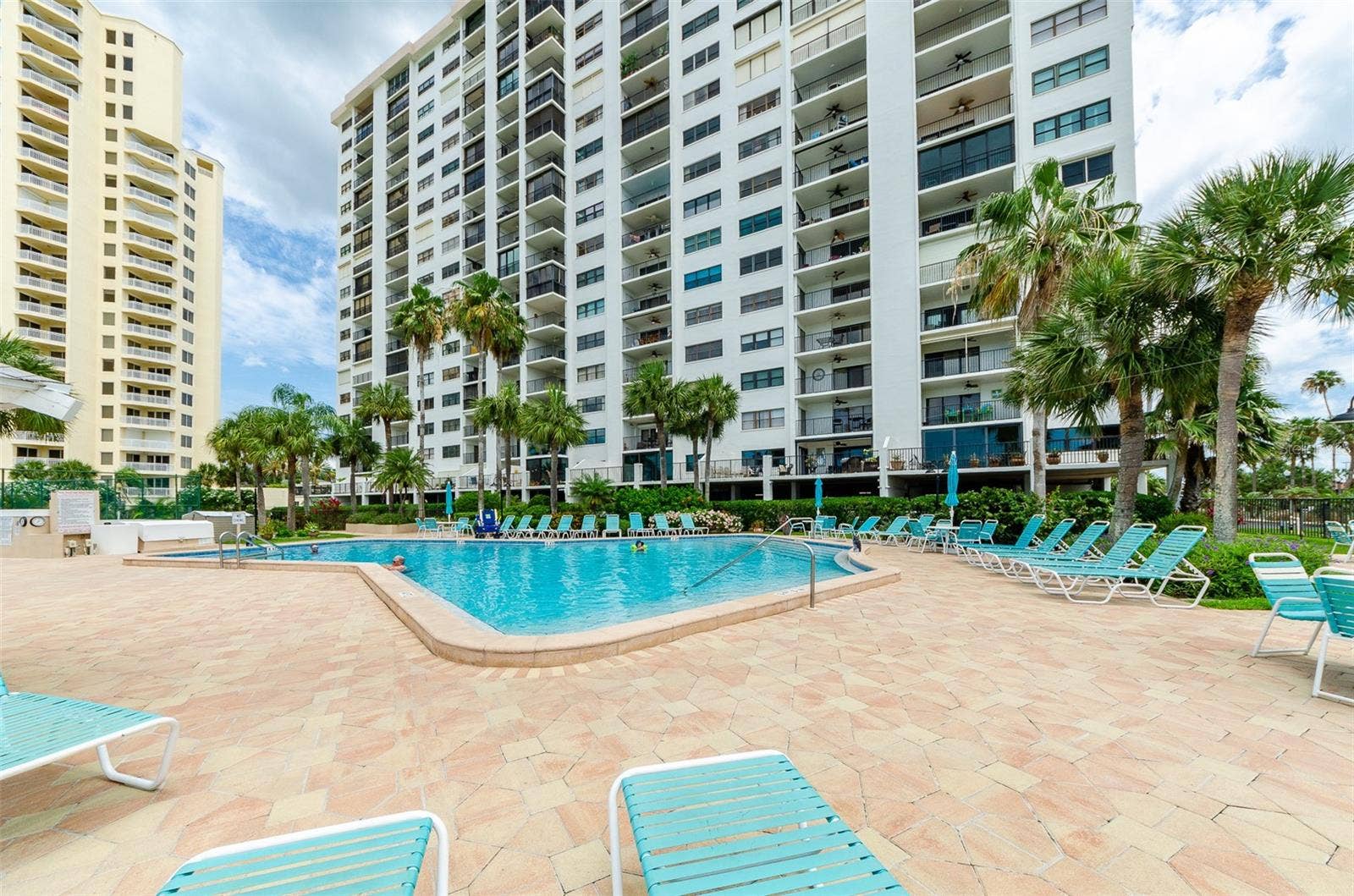 1230 GULF BOULEVARD, #1404, Clearwater, FL 33767 Resort like amenities