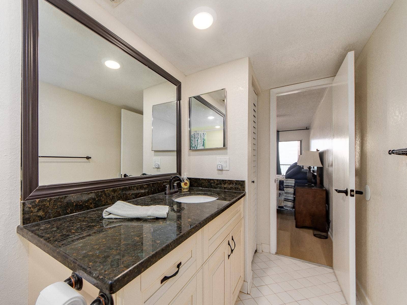 1230 GULF BOULEVARD, #1404, Clearwater, FL 33767 1230 GULF BOULEVARD, #1404, Clearwater, FL 33767