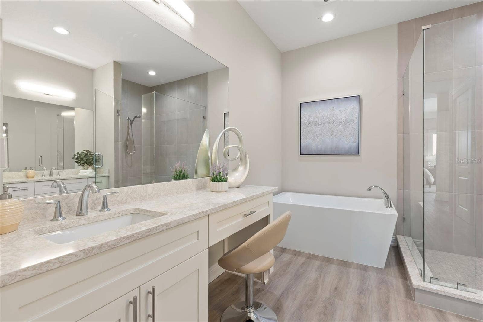 47A BAYVIEW COURT S, St Petersburg, FL 33711 47A BAYVIEW COURT S, St Petersburg, FL 33711