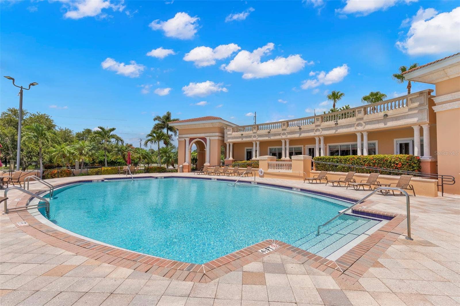 47A BAYVIEW COURT S, St Petersburg, FL 33711 47A BAYVIEW COURT S, St Petersburg, FL 33711