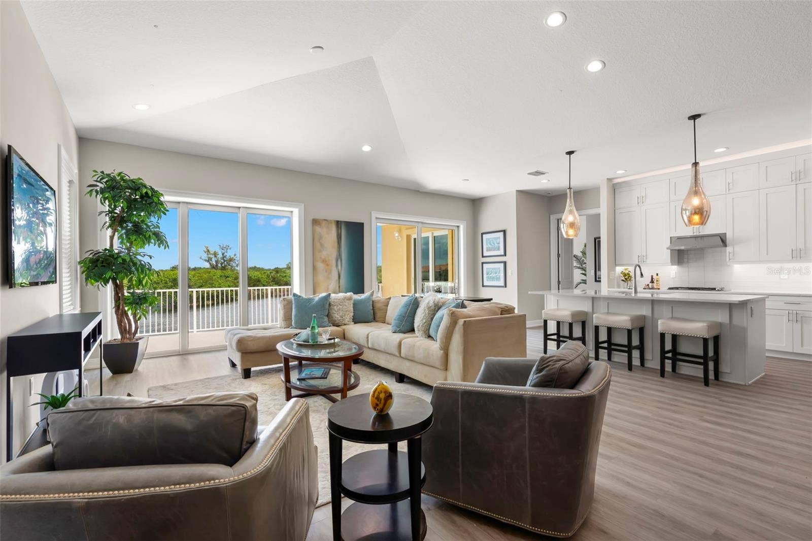 47A BAYVIEW COURT S, St Petersburg, FL 33711 47A BAYVIEW COURT S, St Petersburg, FL 33711