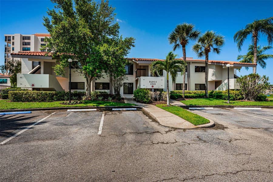 Property photo for St Petersburg, FL