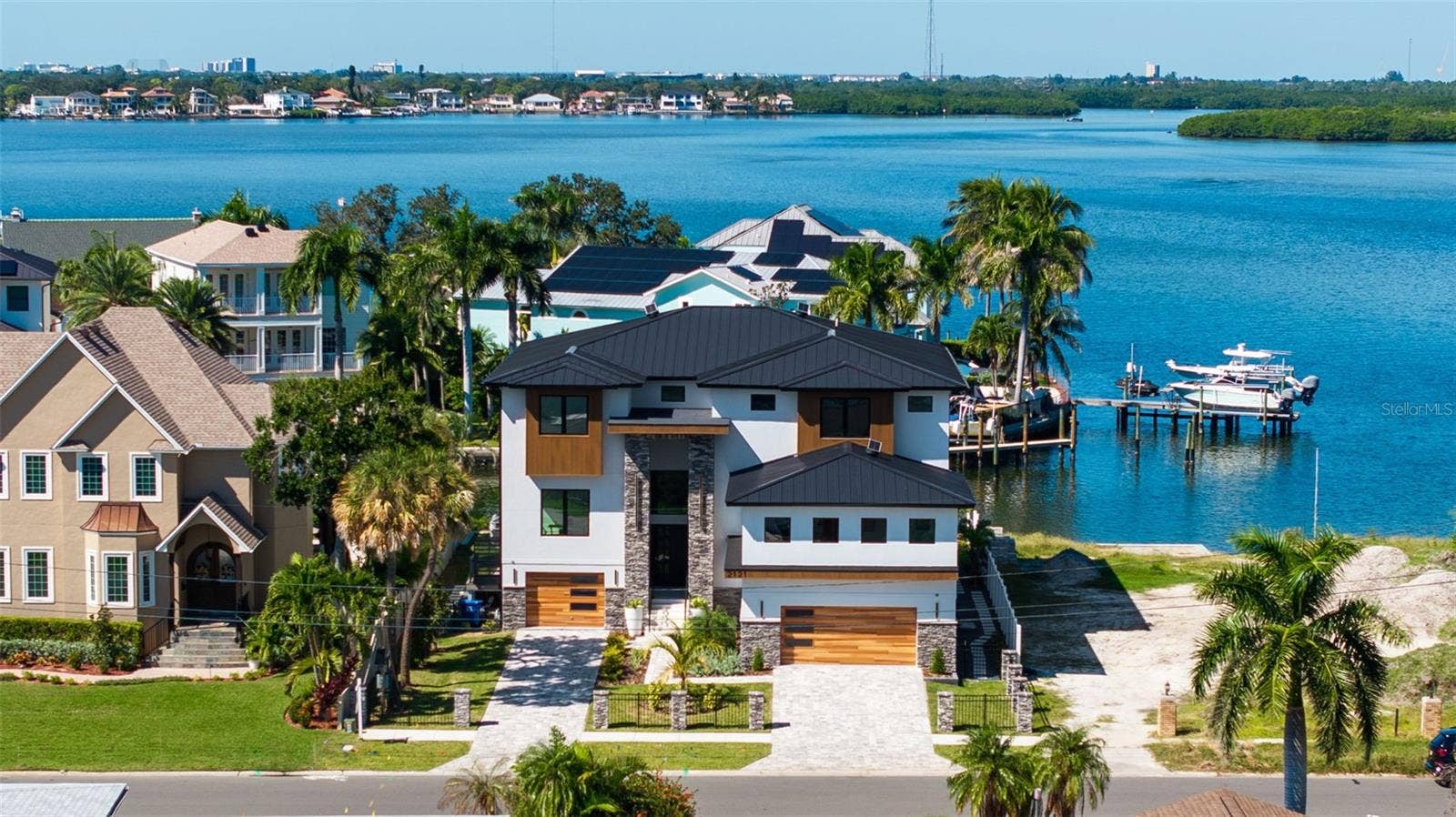2121 BAYOU GRANDE BOULEVARD NE, St Petersburg, FL 33703 2121 BAYOU GRANDE BOULEVARD NE, St Petersburg, FL 33703