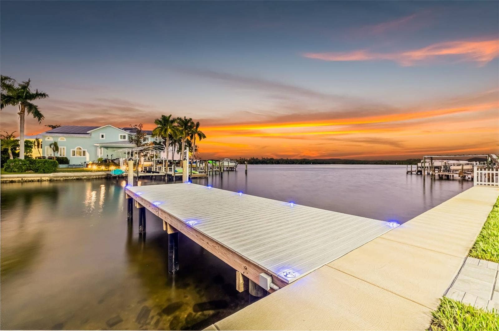 2121 BAYOU GRANDE BOULEVARD NE, St Petersburg, FL 33703 2121 BAYOU GRANDE BOULEVARD NE, St Petersburg, FL 33703