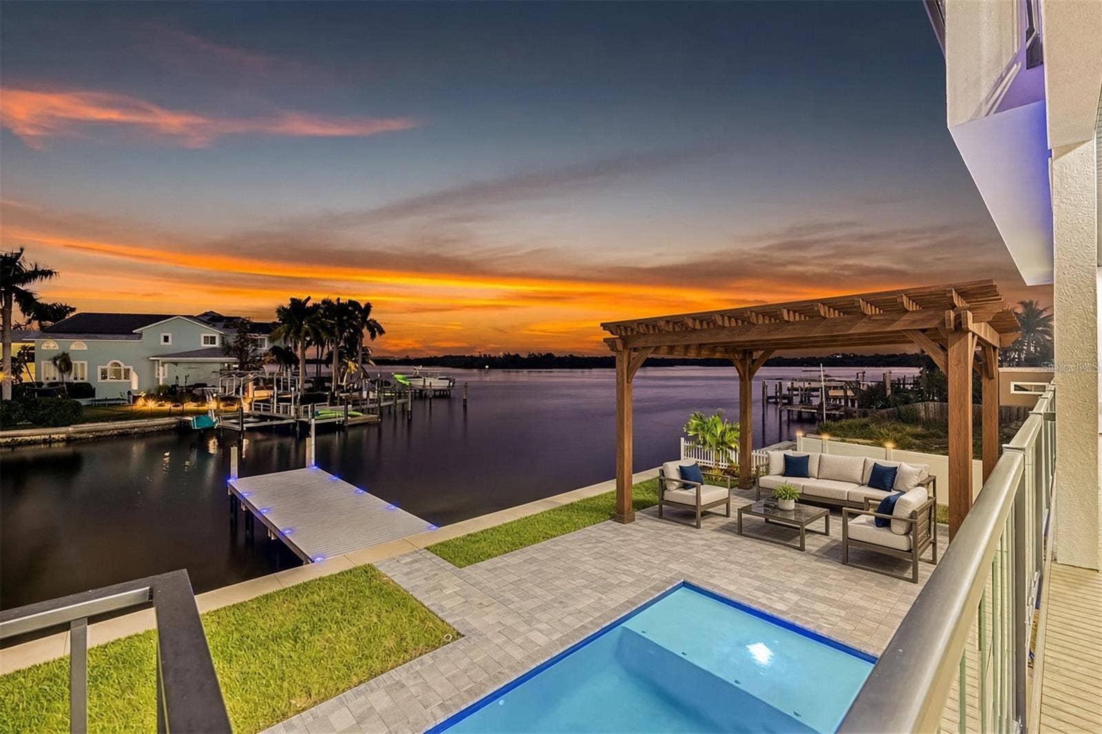 2121 BAYOU GRANDE BOULEVARD NE, St Petersburg, FL 33703 2121 BAYOU GRANDE BOULEVARD NE, St Petersburg, FL 33703