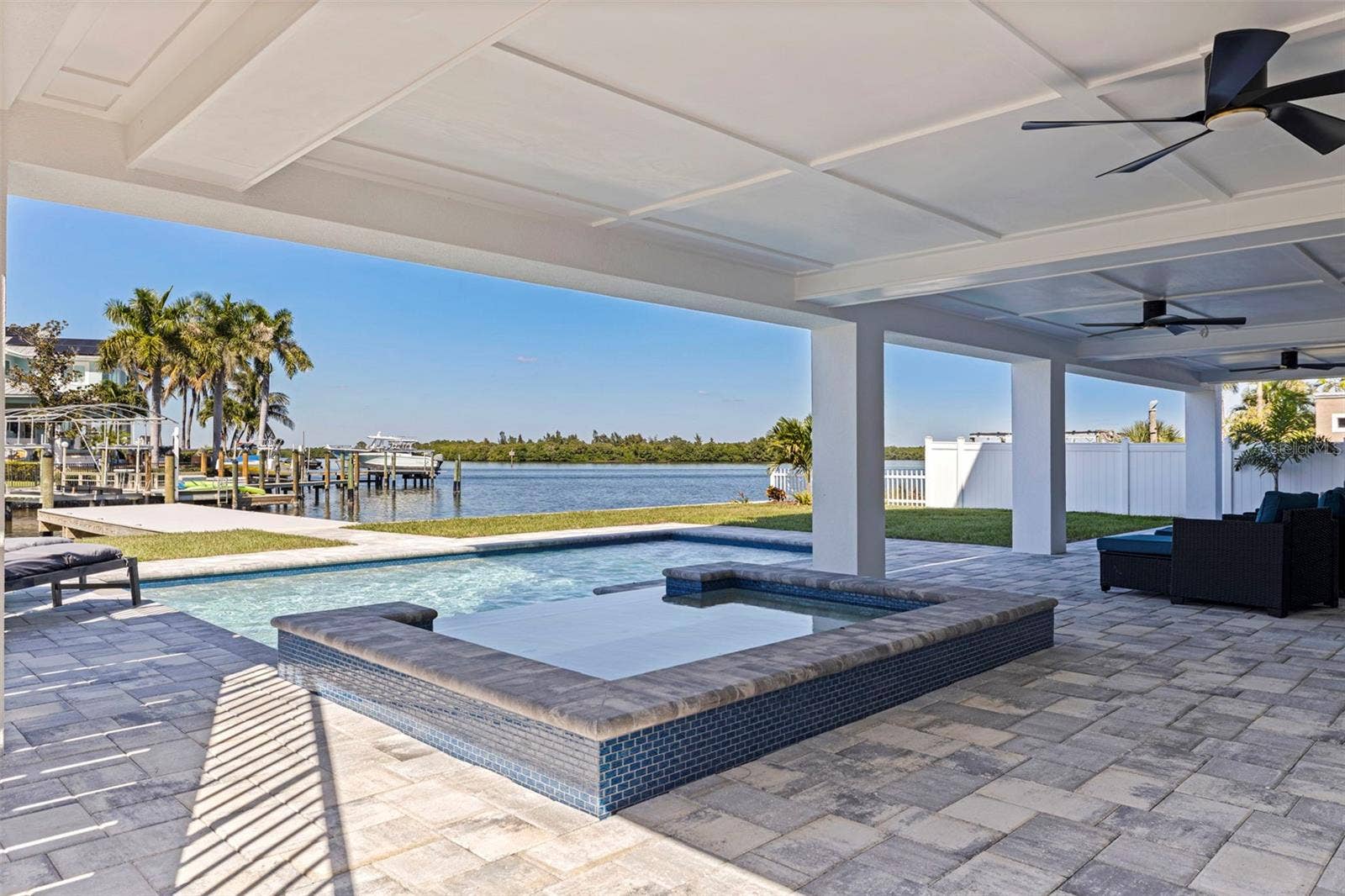 2121 BAYOU GRANDE BOULEVARD NE, St Petersburg, FL 33703 2121 BAYOU GRANDE BOULEVARD NE, St Petersburg, FL 33703