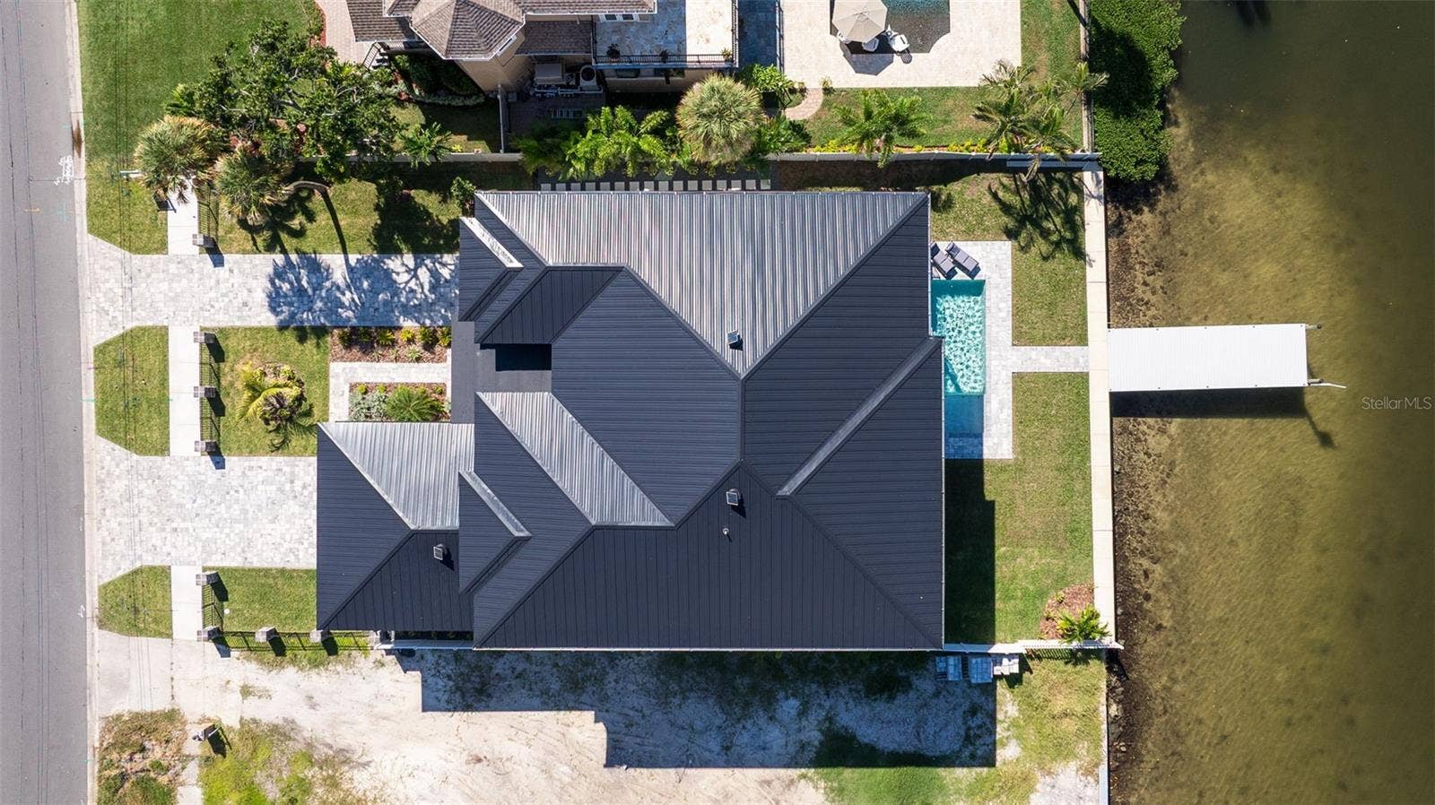 2121 BAYOU GRANDE BOULEVARD NE, St Petersburg, FL 33703 2121 BAYOU GRANDE BOULEVARD NE, St Petersburg, FL 33703