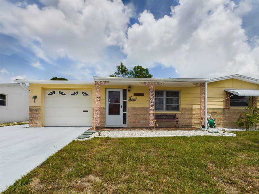 Property photo for 4109 CLUSTER DRIVE, Holiday, FL