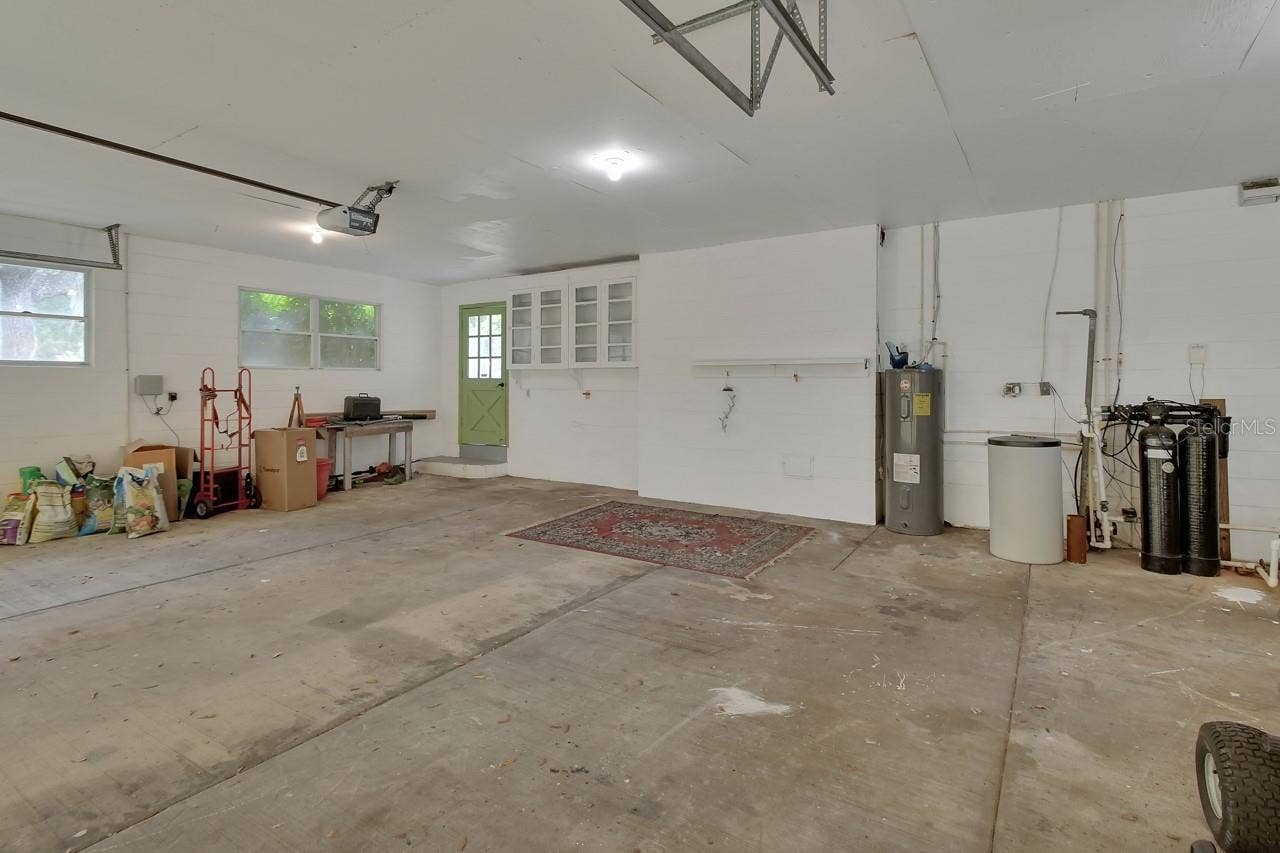 1440 ARROYO VISTA DRIVE, Deland, FL 32724 garage