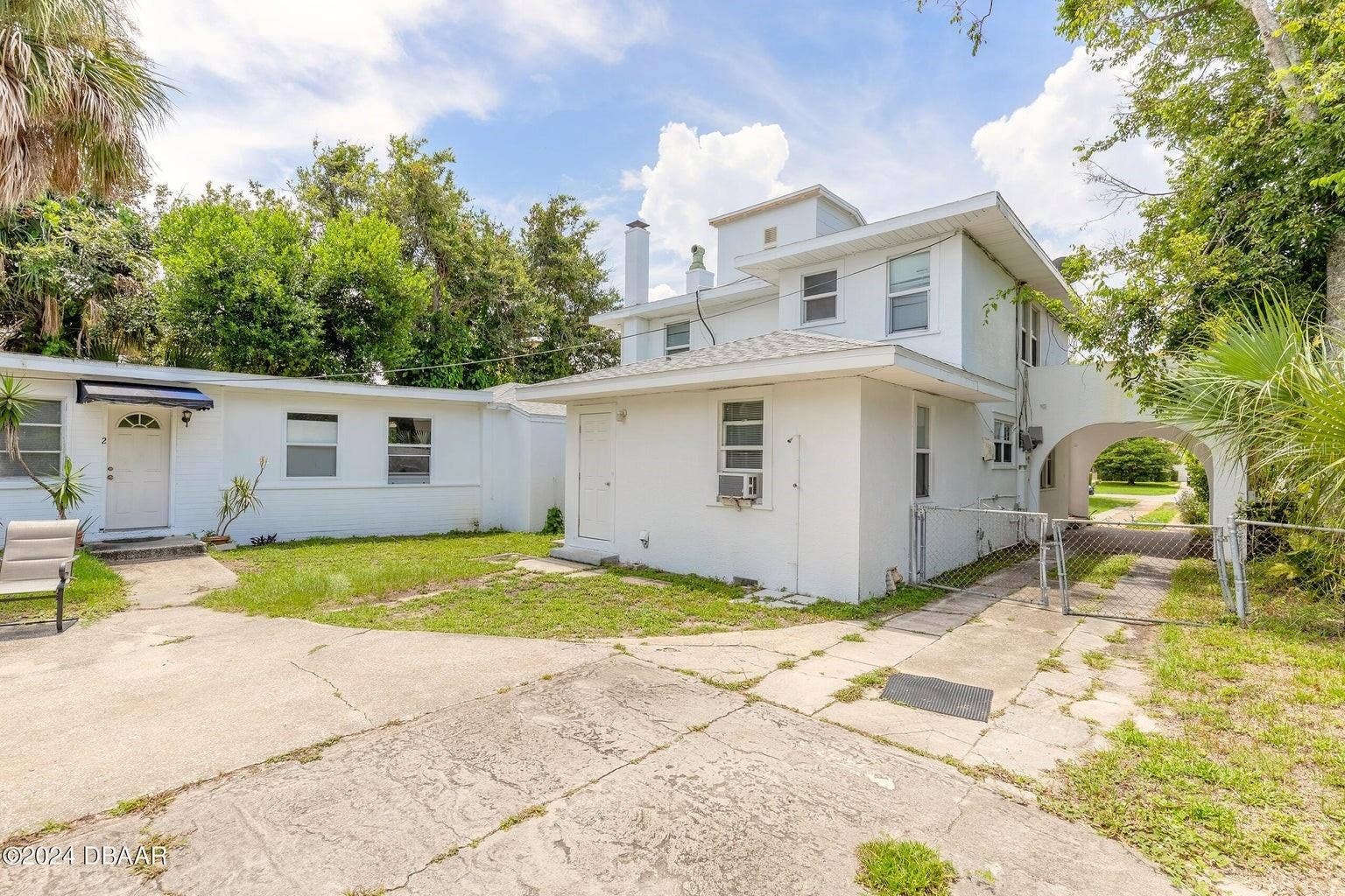724 N OLEANDER AVENUE, Daytona Beach, FL 32118 2 bedroom guest house attached