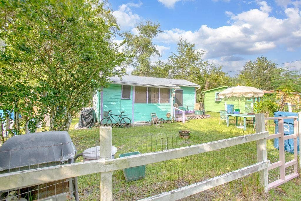 1 SMITH COURT, DeLand, FL 32724 1 SMITH COURT, DeLand, FL 32724