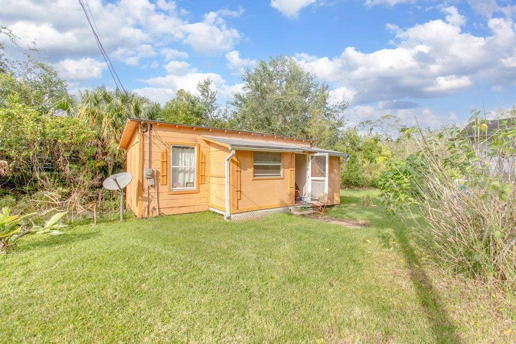 1 SMITH COURT, DeLand, FL 32724 1 SMITH COURT, DeLand, FL 32724