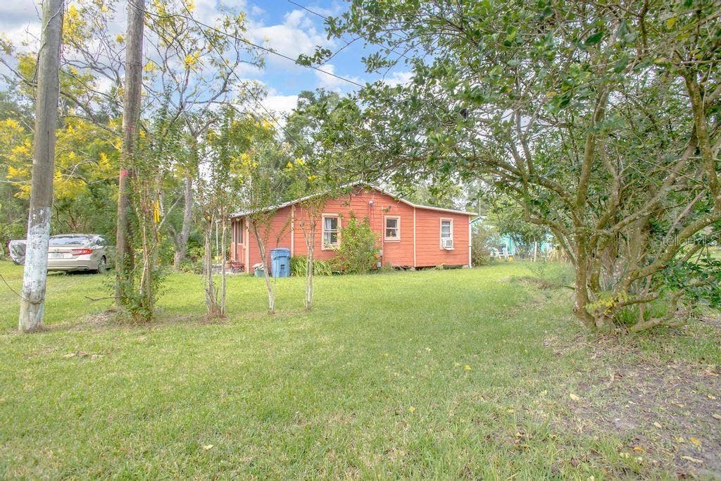 1 SMITH COURT, DeLand, FL 32724 1 SMITH COURT, DeLand, FL 32724
