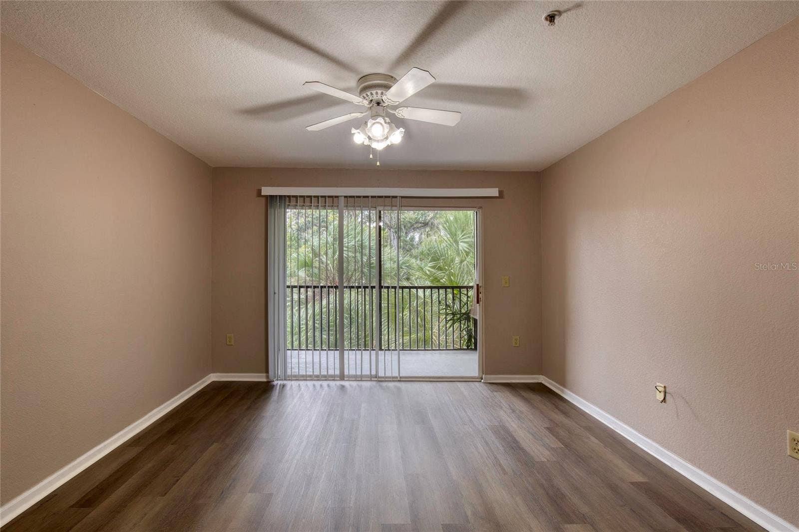 940 VILLAGE TRAIL, #2-207, Port Orange, FL 32127