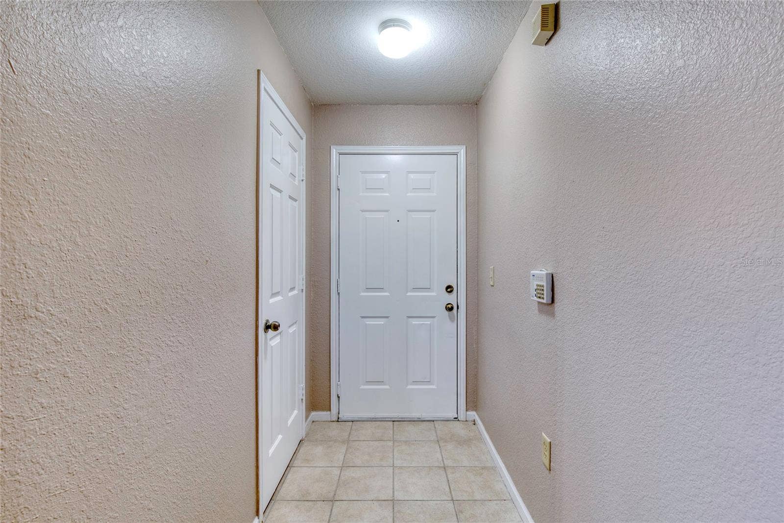 940 VILLAGE TRAIL, #2-207, Port Orange, FL 32127