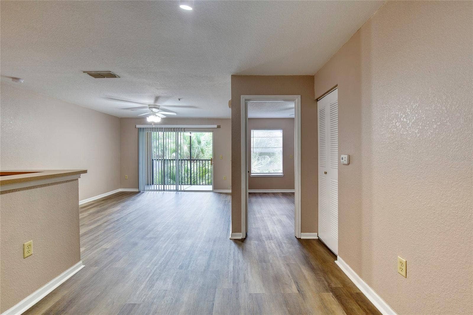 940 VILLAGE TRAIL, #2-207, Port Orange, FL 32127