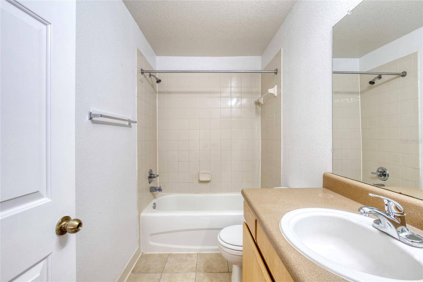 940 VILLAGE TRAIL, #2-207, Port Orange, FL 32127