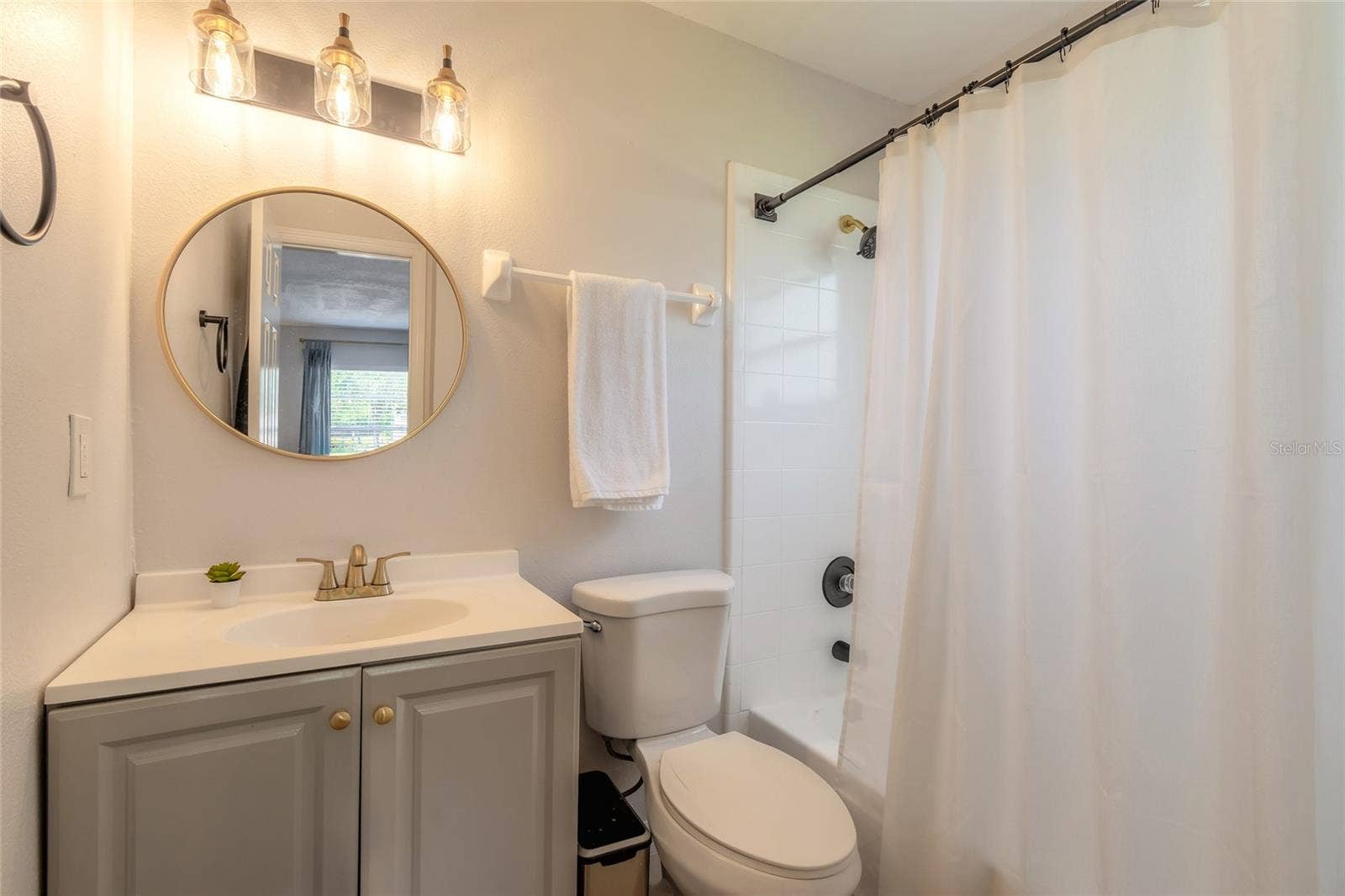 415 BANANA CAY DRIVE, #F, South Daytona, FL 32119 415 BANANA CAY DRIVE, #F, South Daytona, FL 32119