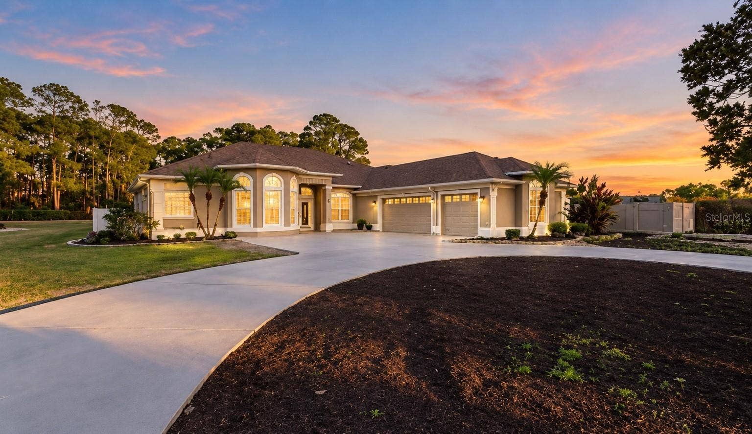 73 SANCTUARY AVENUE, Debary, FL 32713 WELCOME HOME!