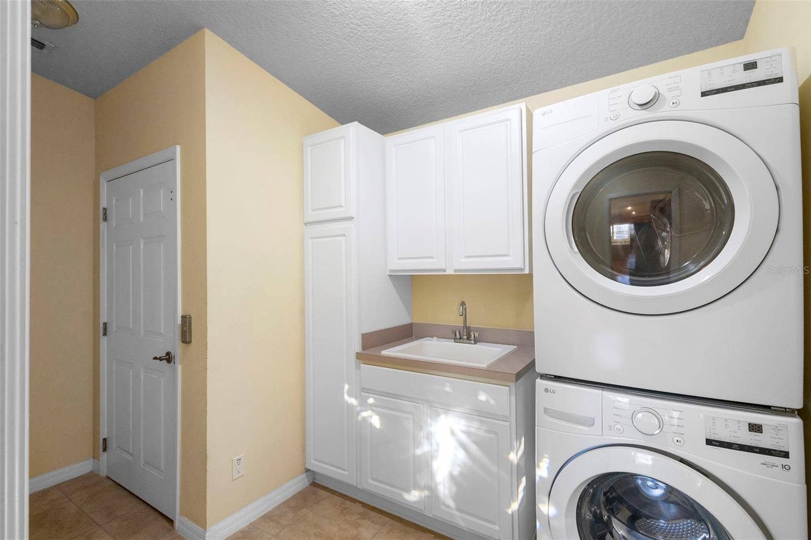 73 SANCTUARY AVENUE, Debary, FL 32713 ADU/LAUNDRY ROOM