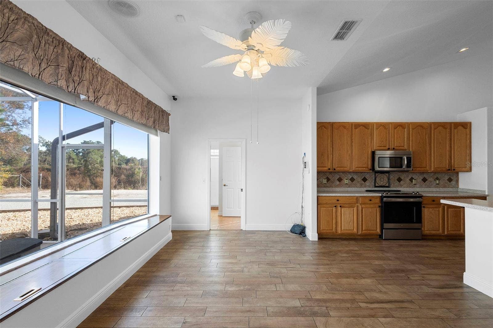 73 SANCTUARY AVENUE, Debary, FL 32713 BREAKFAST/DINING NOOK