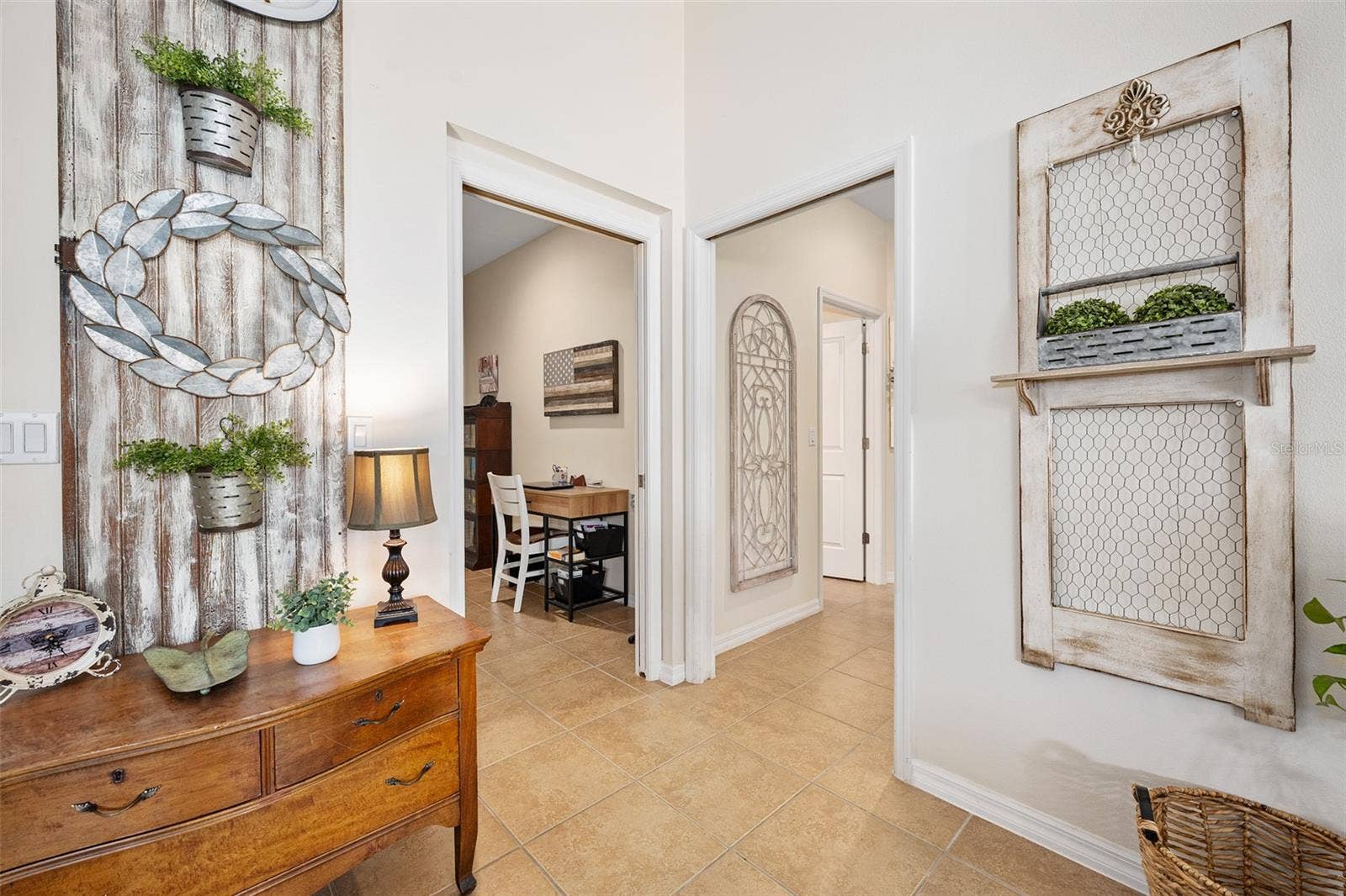 372 CHELSEA PLACE AVENUE, Ormond Beach, FL 32174 Hallways to bedrooms