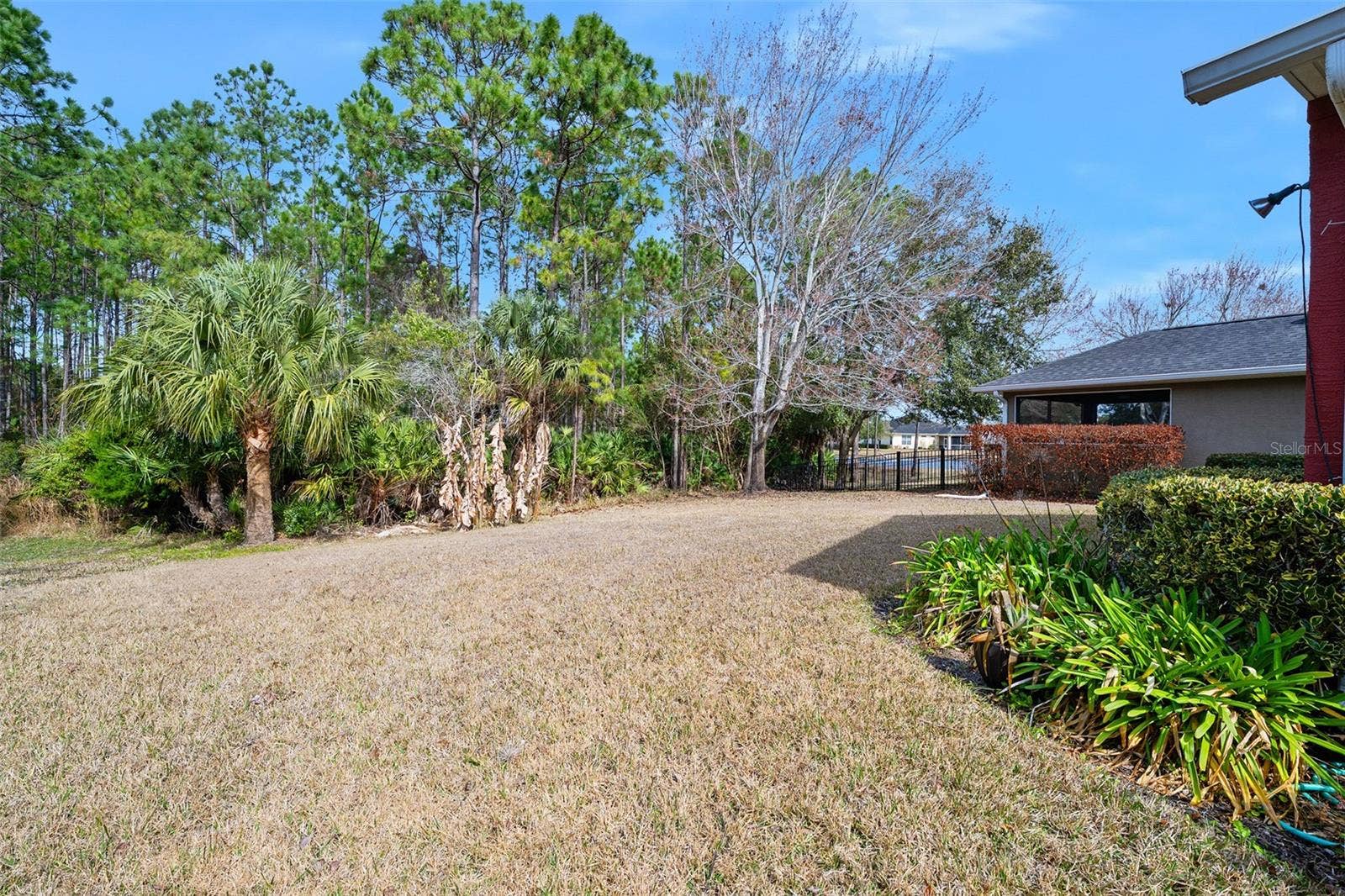 372 CHELSEA PLACE AVENUE, Ormond Beach, FL 32174 Facing rear yard