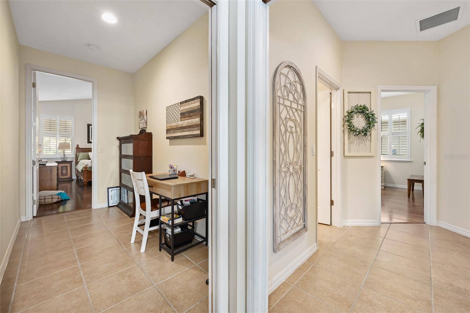 372 CHELSEA PLACE AVENUE, Ormond Beach, FL 32174 Pocket doors close off hallways