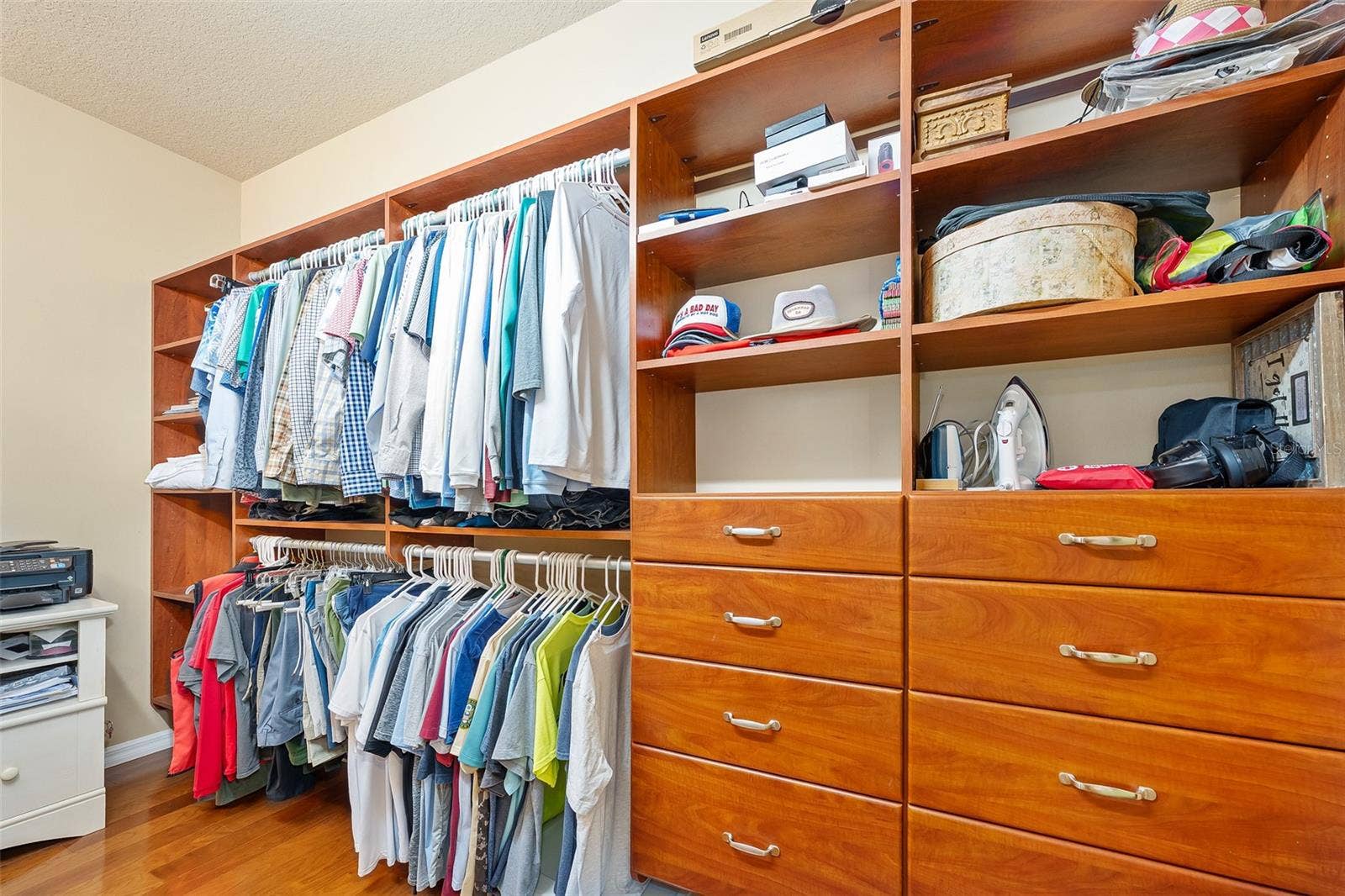 372 CHELSEA PLACE AVENUE, Ormond Beach, FL 32174 Primary closet system