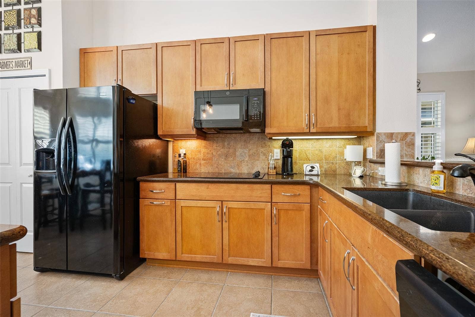 372 CHELSEA PLACE AVENUE, Ormond Beach, FL 32174 Under-the-cabinet lighting
