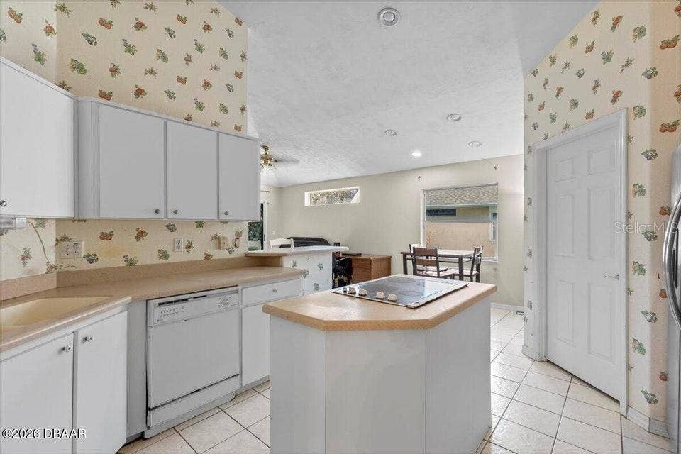 29 SHERRINGTON DRIVE, Ormond Beach, FL 32174 29 SHERRINGTON DRIVE, Ormond Beach, FL 32174