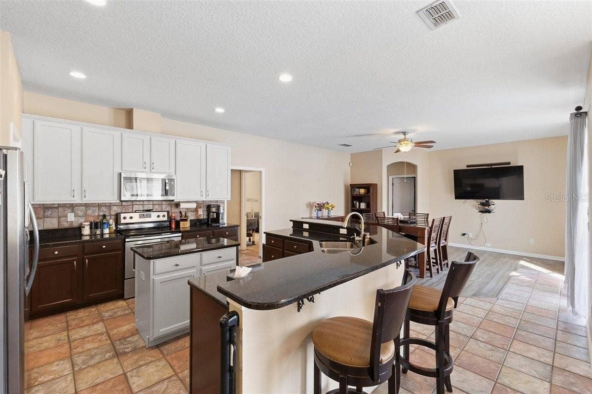 7909 FERNLEAF DRIVE, Orlando, FL 32836 Kitchen - Dining Room