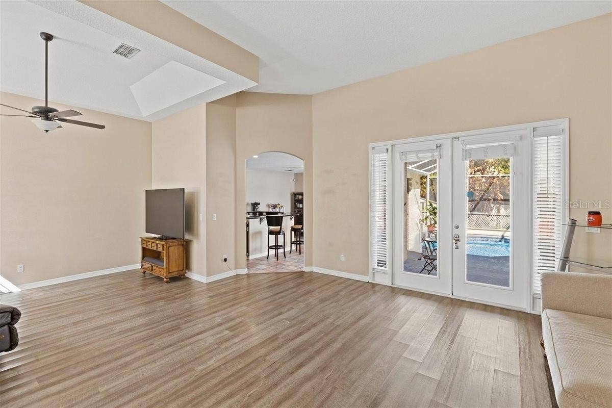 7909 FERNLEAF DRIVE, Orlando, FL 32836 Living room