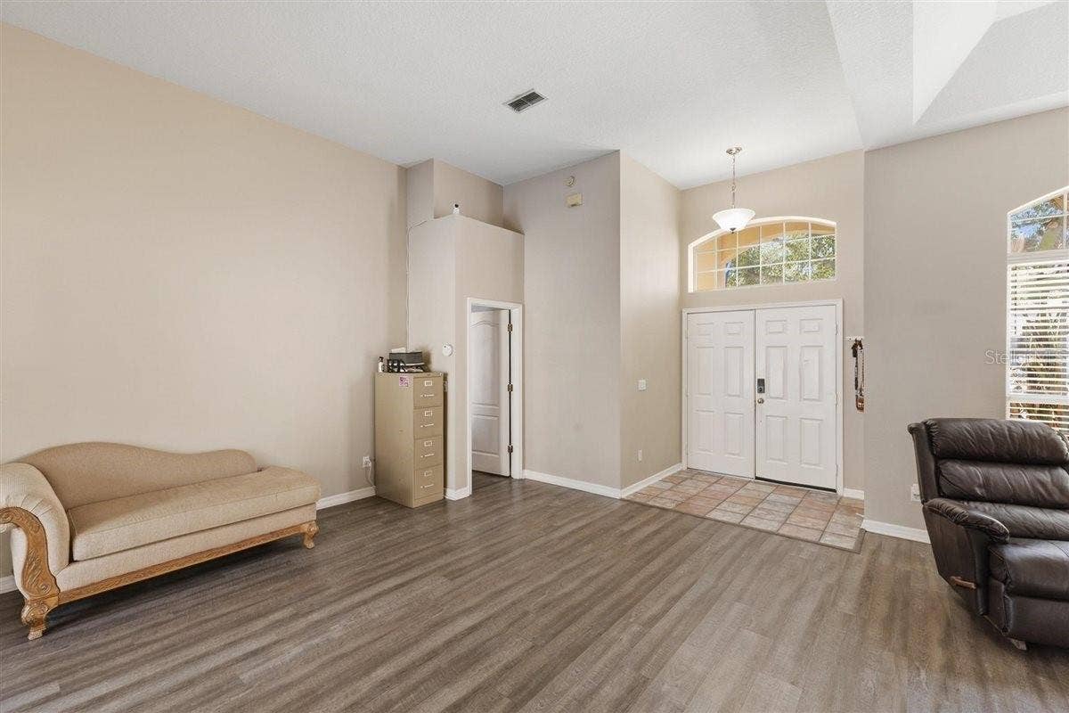 7909 FERNLEAF DRIVE, Orlando, FL 32836 Living room