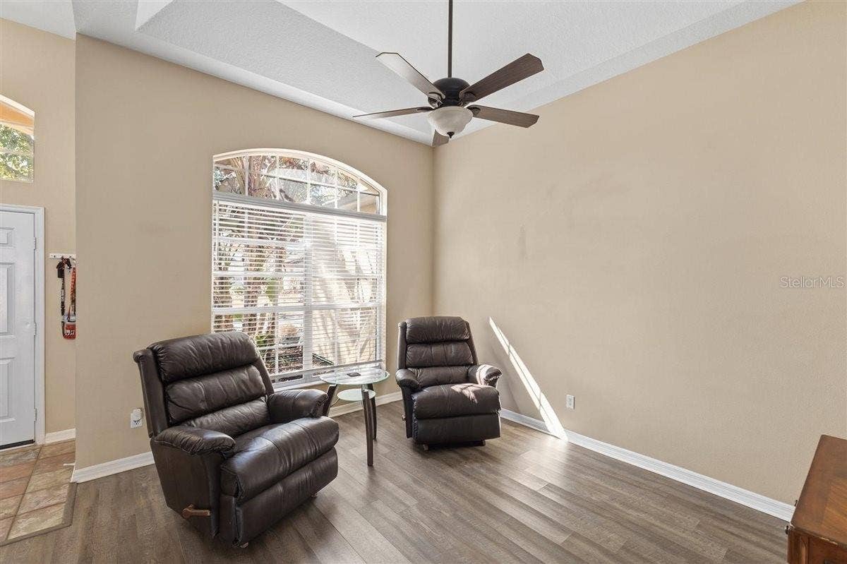7909 FERNLEAF DRIVE, Orlando, FL 32836 Living room