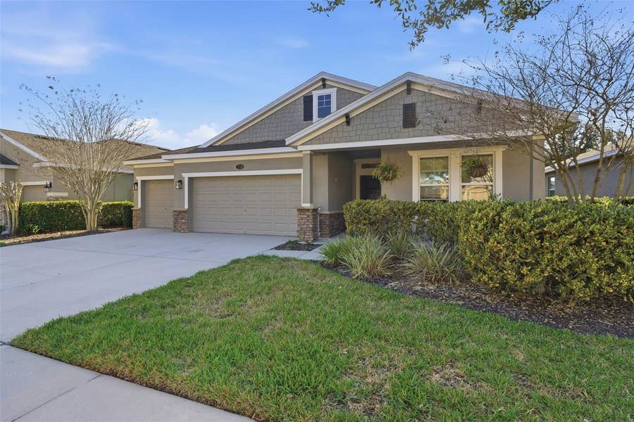 Property photo for 404 W VICTORIA TRAILS BLVD, DeLand, FL