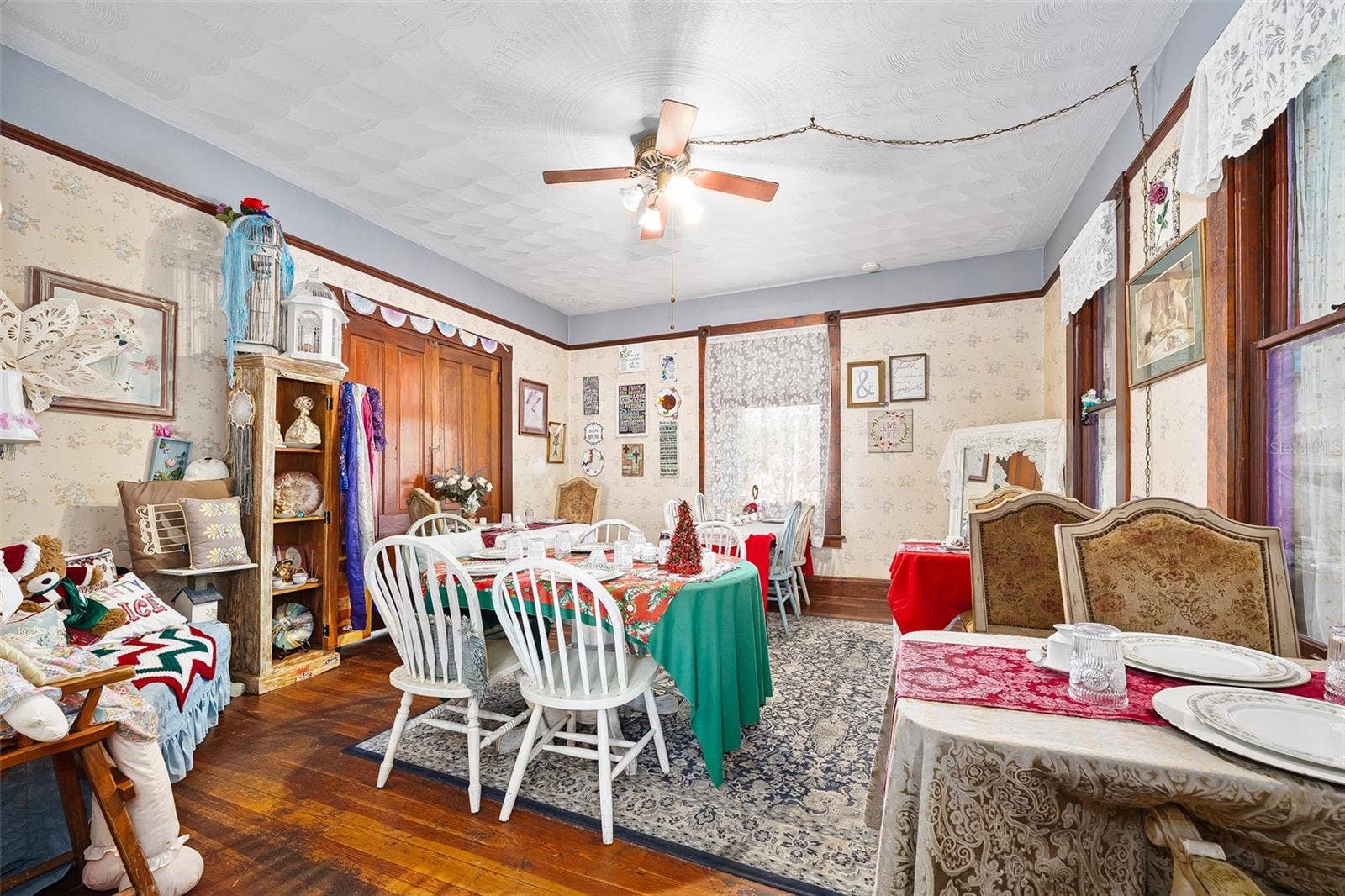 228 W HOWRY AVENUE, Deland, FL 32720 228 W HOWRY AVENUE, Deland, FL 32720