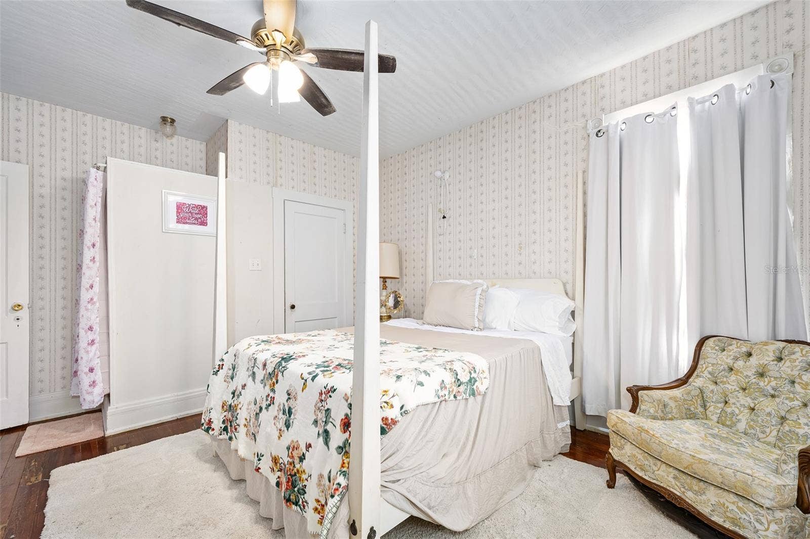 228 W HOWRY AVENUE, Deland, FL 32720 228 W HOWRY AVENUE, Deland, FL 32720