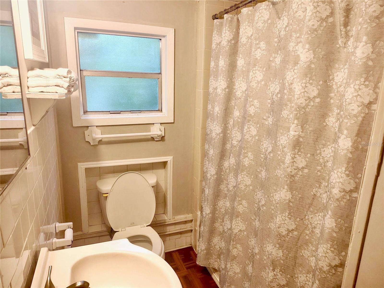 228 W HOWRY AVENUE, Deland, FL 32720 228 W HOWRY AVENUE, Deland, FL 32720