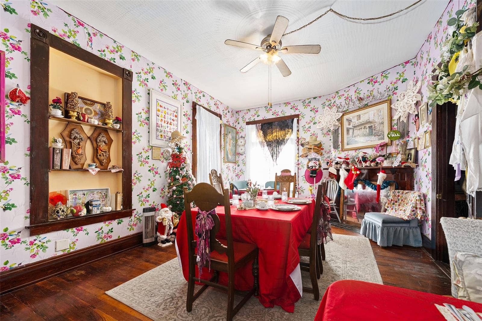 228 W HOWRY AVENUE, Deland, FL 32720 228 W HOWRY AVENUE, Deland, FL 32720