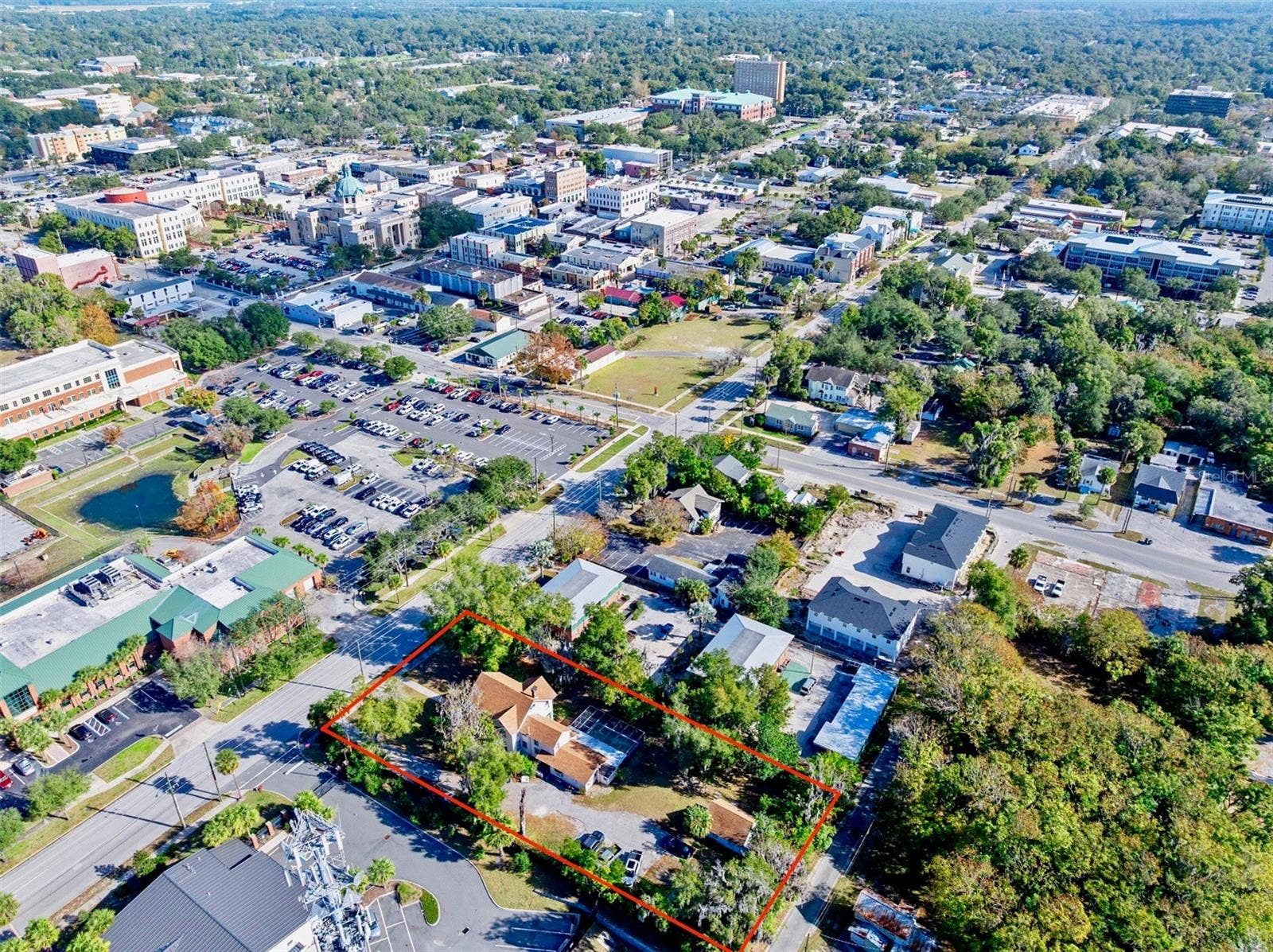 228 W HOWRY AVENUE, Deland, FL 32720 228 W HOWRY AVENUE, Deland, FL 32720