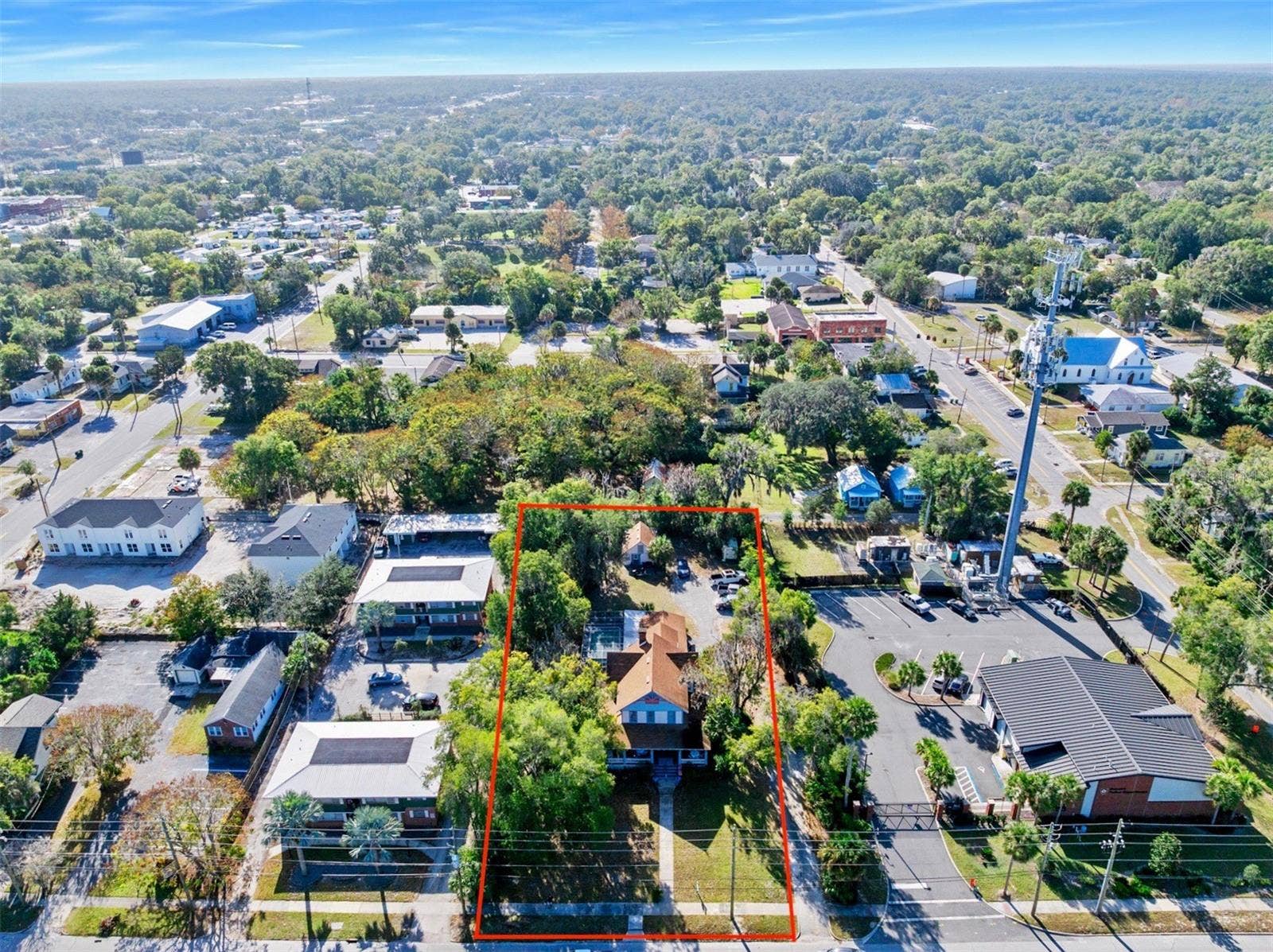 228 W HOWRY AVENUE, Deland, FL 32720 228 W HOWRY AVENUE, Deland, FL 32720