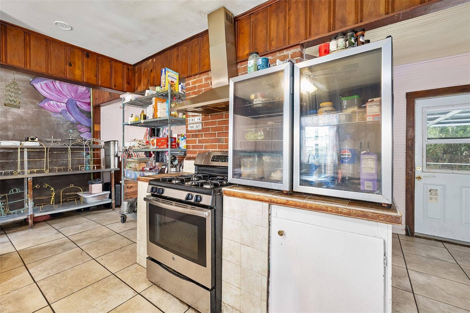 228 W HOWRY AVENUE, Deland, FL 32720 228 W HOWRY AVENUE, Deland, FL 32720