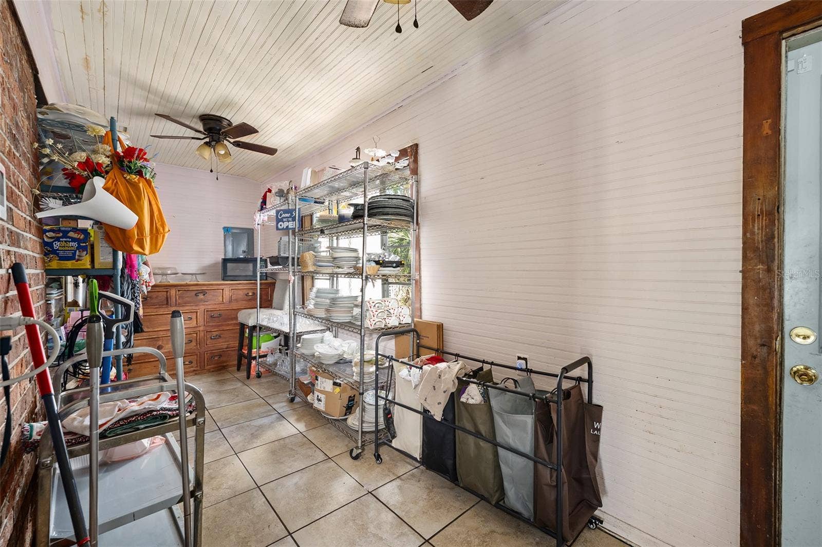 228 W HOWRY AVENUE, Deland, FL 32720 228 W HOWRY AVENUE, Deland, FL 32720