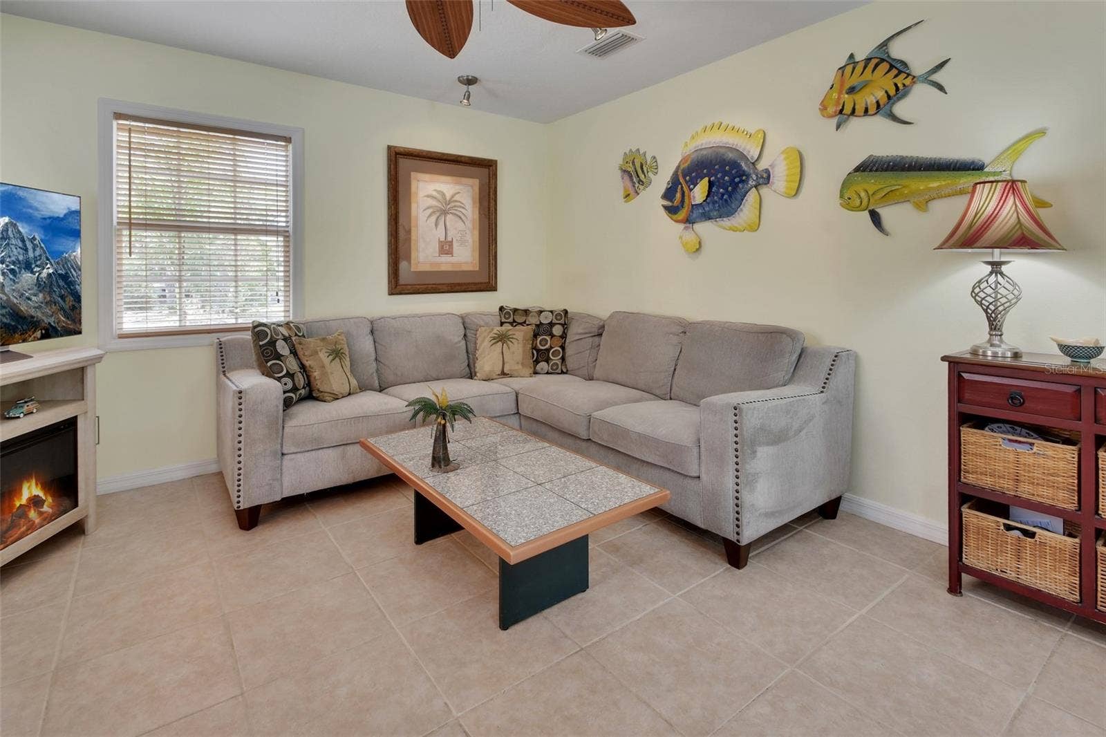 4611 GRAND AVENUE, De Leon Springs, FL 32130 Home #2 Livingroom