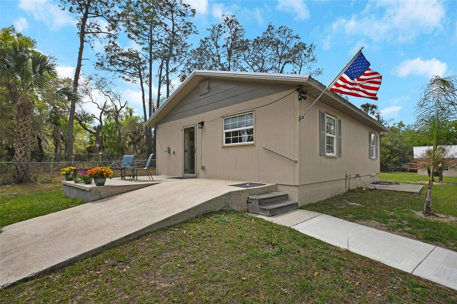 4611 GRAND AVENUE, De Leon Springs, FL 32130 HOME #2
