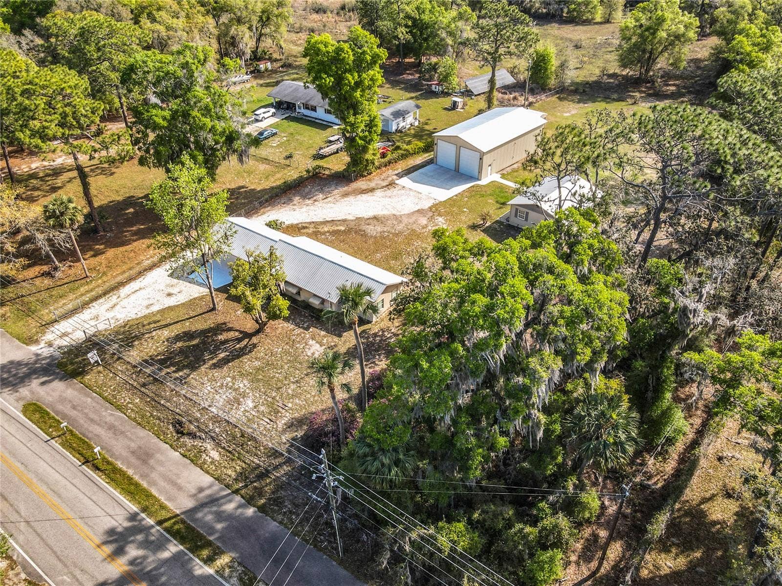 4611 GRAND AVENUE, De Leon Springs, FL 32130 4611 GRAND AVENUE, De Leon Springs, FL 32130