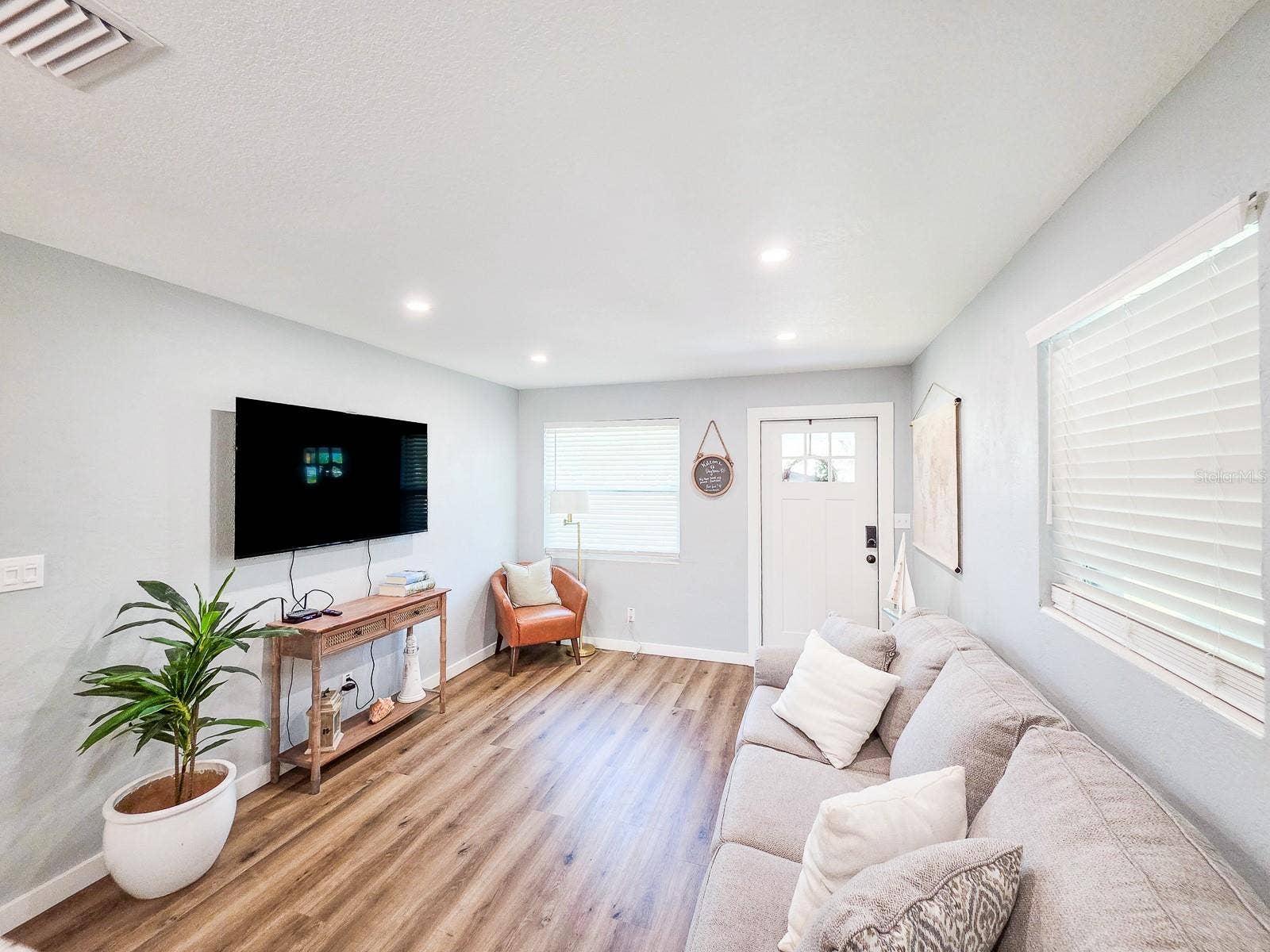 1807 GOLFVIEW BOULEVARD, South Daytona, FL 32119