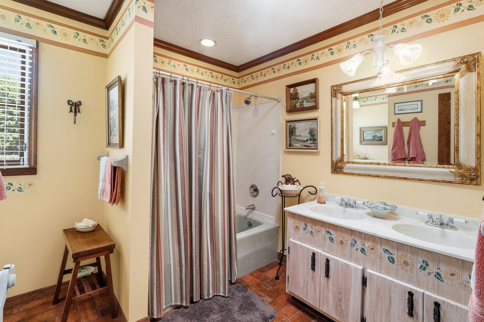 6491 SPRUCE CREEK ROAD, Port Orange, FL 32127 Bathroom 2, dripping with artistic elements