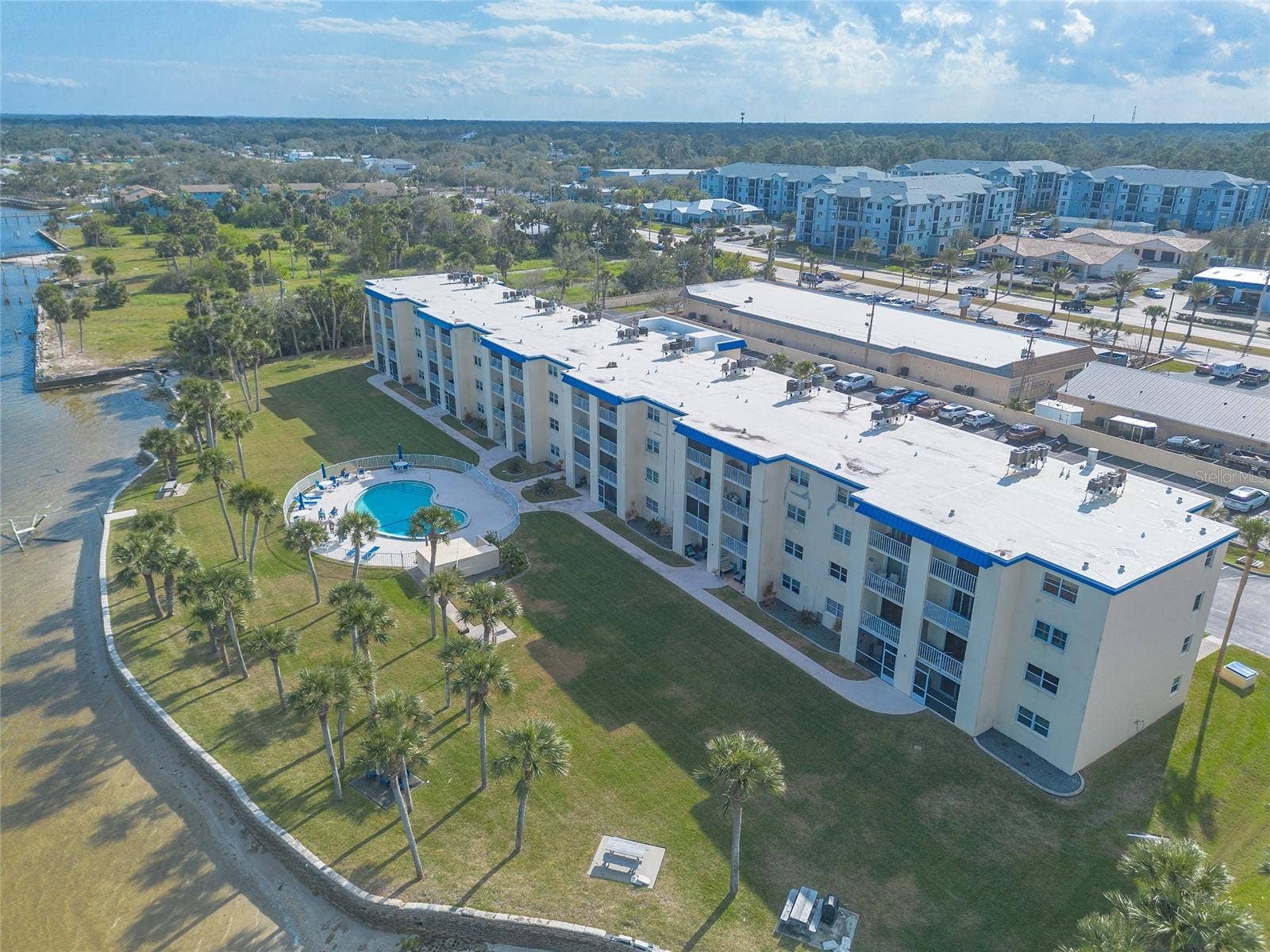 3131 S RIDGEWOOD AVENUE, #101, South Daytona, FL 32119 Great Complex